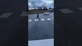 🔥🔥Kick Ups Across Zebra Crossing #football #shorts #soccer #war #arrdee #aitch #soccershorts