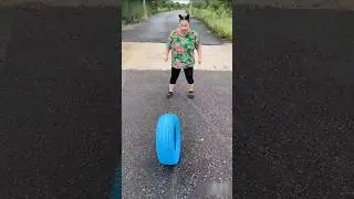 ISSEI Funny Video Lucu, dikejar ban mobil 😂 #shorts #viral #funny #lucu #prank #trending