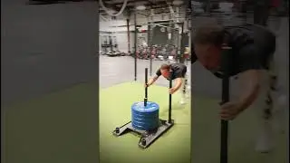 Sled Drive 🤜🤛. #sledpush #payrollgiovanni #ecko #gymfashionista #crossfit #motion #fit #life #usa