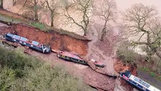 Видео: гигантская воронка в Шропшире (Великобритания) поглотила лодки