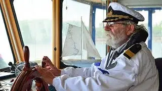 SHIP CAPTAIN'S UNIFORM