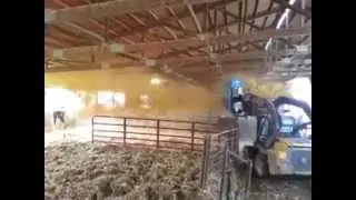 TOP-SPREAD Square Bale Spreading