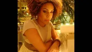 Raíz Coral - Perfume / Solo de Paloma Possi.wmv