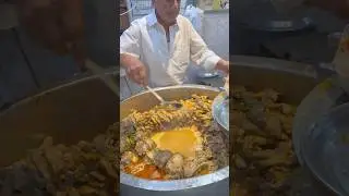 The 4: AM Best Nashta in Lahore Pakistan | Goat Heads & Trotters | Haneef Siri Paye Nashta