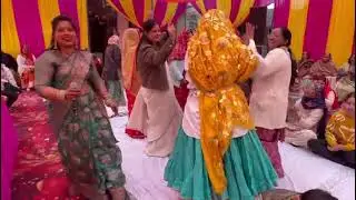 देखो गुजरिया को बहुत सुंदर प्रस्तुति ब्रजवासी कविता शर्मा पार्टी 🙏🏻 ने मचाया धमाल 