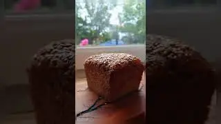przepis na chleb na zakwasie,  sł&oacute;d karmelowy i orzechy