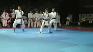 Andy l&auml;uft im Kata Team IKKAIDO Jion zusammen mit Juri &Daniel