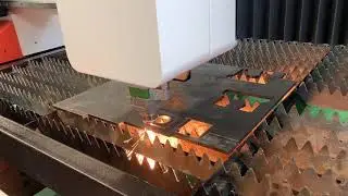 1KW Fiber laser machine cut 5mm steel