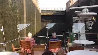 MGA Travel - TIME LAPSE River Cruise - Passing through a Lock System - Austria