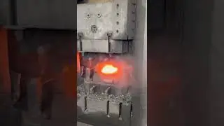 Fire and iron.#dieforging #autoparts #forged blank #aluminum alloy forging #carbonsteel forging
