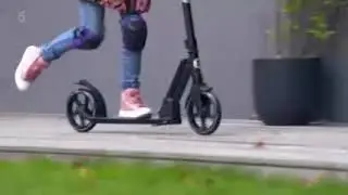 Review of our Zinc Big Wheeled Folding Voyager Scooter on the @GadgetShowInsta
