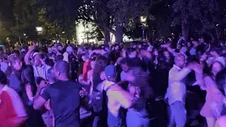 NYC dance & music  is live! Washington Square Park 09/10/25