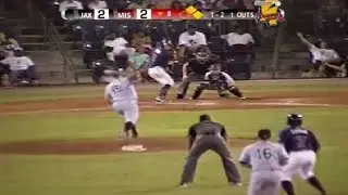 Ruiz's go-ahead single for M-Braves