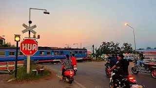 Thailand Railway Crossing. Border Train / Проезд железнодорожного переезда межграничным поездом