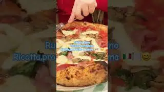 Italian Pizza in Napoli 🇮🇹Italy #shorts #shortvideo #viralvideo
