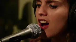 Anna Calvi - Morning Light (Live on KEXP)