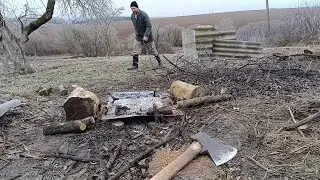 Winter. Ash for chicken.  Bird Feeder Homemade.  How to Feed Wild Birds.
