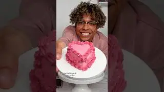 Mini Heart Cake #cake #cakeoftheday #cakedesign #cakedecorating #heartcake