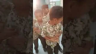Students of Class One Learning Numbers through games #bahasainggrisanak #bahasainggrisseru