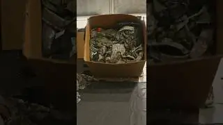 Случайная свалка военных излишков на поддонах🔋