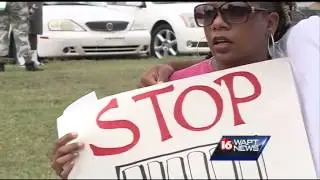 College students protest after saggy pants controversy
