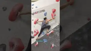 DON'T DO THIS! V2 in your gym?🤔 #climbing #bouldering #shorts