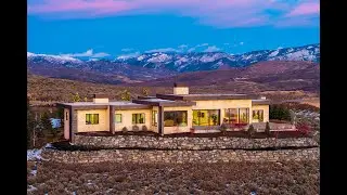 Single-Level Luxury Living: New Const. with Panoramic Views & Premium Finishes