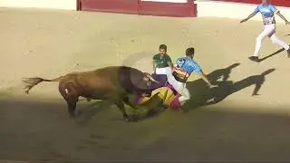 Cogida a &Oacute;liver Garc&iacute;a en el Concurso Nacional de Cortes de Medina del Campo - San Antol&iacute;n 2025