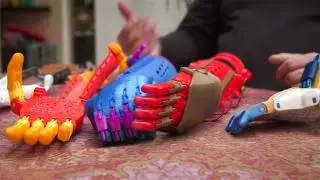 Des mains de super héros pour les enfants