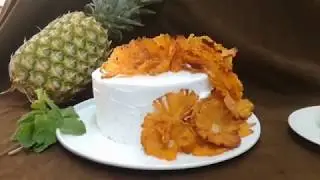 Bolo de Anan&aacute;s com Hortel&atilde; e Rhum