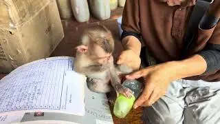 Mommy takes Mary to clean her body