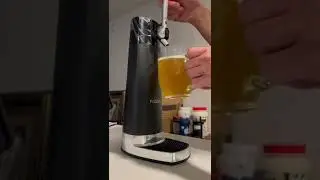 Pilsner Urquell pour from Fizzics 3
