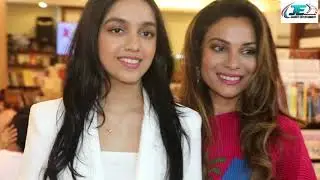 Rainna Goel, India&rsquo;s Youngest Travel Blogger & Author, Launches her Book at Title Waves, Mumbai