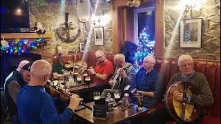 Irish music session, Macken's Bar, Newcastle  - 19th December 2025.