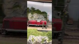 A graveltrain on the mainline. #m&auml;rklin #modelleisenbahn #modeltrains #h0scale #diesellocomotive