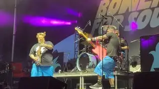 Bowling For Soup: Stacy's Mom (Fountain of Wayne cover) (Live in Pittsburgh)