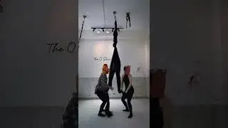#dance #aerialdance #aerialshow #danceform #acrobatics #aerialact #dancestyle #aerialshowcase #搞笑