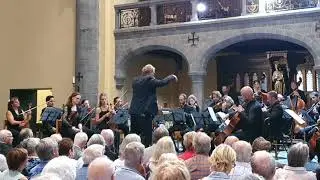 Samuel Barber Adagio for Strings : Arthur Grumiaux Fondation Chamber Orchestra, Luc Dewez (Cond.).