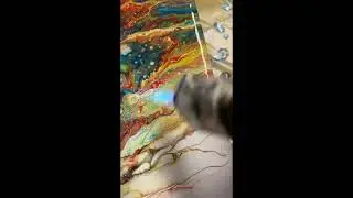 Acrylfarben Wei&szlig; Rot Gelb Blau.. Pouring
