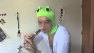 5 Salamander Men play 5 recorders with 5 nostrils.