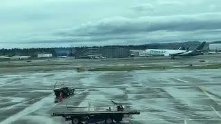 Plane spotting @ Portland Int&rsquo;l Airport (PDX, KPDX, Kilo Papa Delta X-ray) Part 2