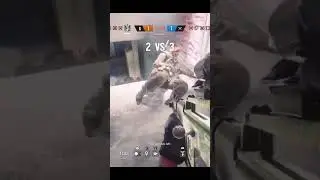 What a lucky shot...  #ps5gameplay #gaming #pcgaming #rainbowsix