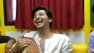 Darshan Raval laughing video