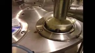 Quarkabf&uuml;llung mit Becherabf&uuml;llmaschine