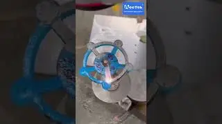 Pulse laser cleaning of gate valve paint - Shine AccTek&nbsp;Machinery&nbsp;China