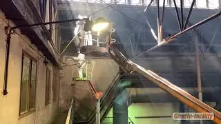 Abfegen von schwerem Staub, Sanierung der Produktionshalle, Malen, Hallenreinigung und Anstriche