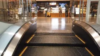 豊橋カルミア エスカレータ― 【TOSHIBA】