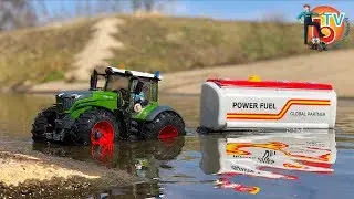 BRUDER TRACTORs Fendt McCormick in The Mud River!