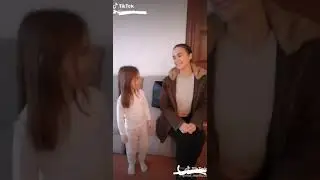 Mia con Julia Urbini v&iacute;a Tik tok