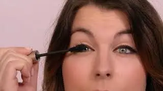How To Apply Volumizing Mascara Tutorial - LASHTOPIA&trade; from bareMinerals